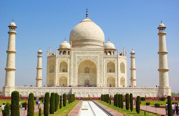 Sunrise Taj Mahal & Agra Fort Tour From Delhi by Car