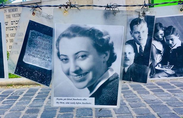 Budapest Jewish Heritage: Synagogues, Shoes, Secrets & Flódni