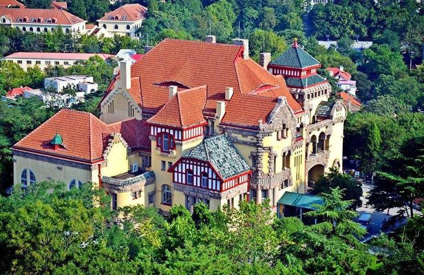 Private Qingdao Historic architectural day tour with Tsingdao beer during Lunch