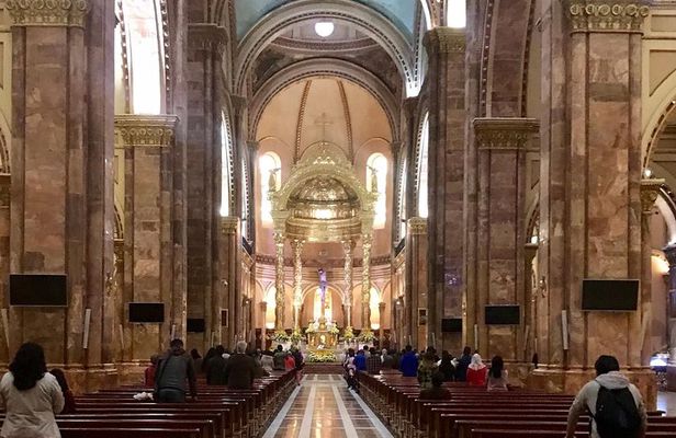 All You Need to Know About Cuenca in a Smooth Walk in the Center