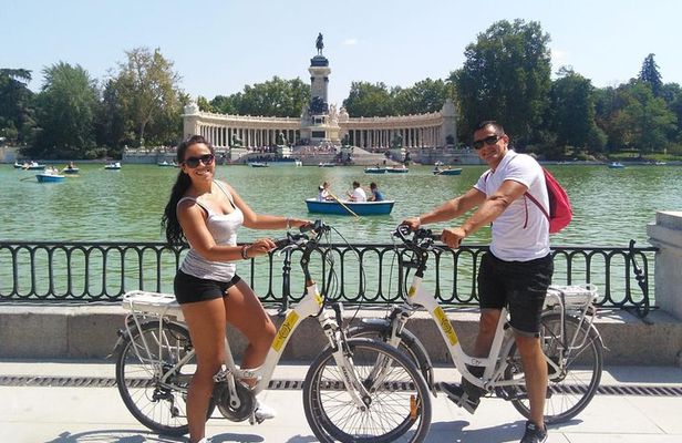 Madrid Retiro Park and Literary Quarter by Bike