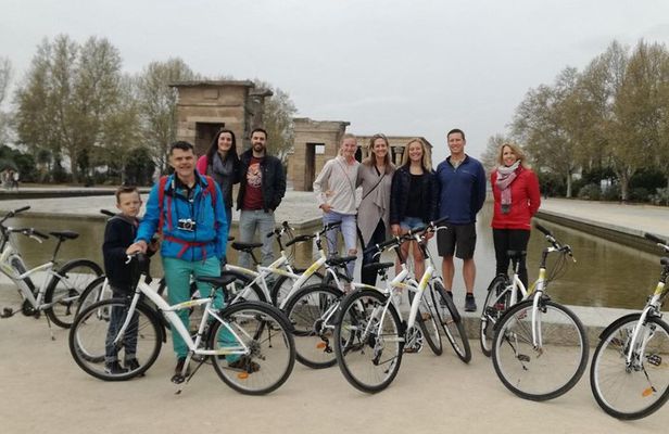 Madrid Fun and Sightseeing Bike Tour 