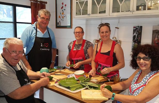 Private Thai Home Cooking Lesson (since 2004)