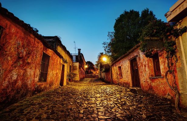 Premium Day Tour to Colonia del Sacramento