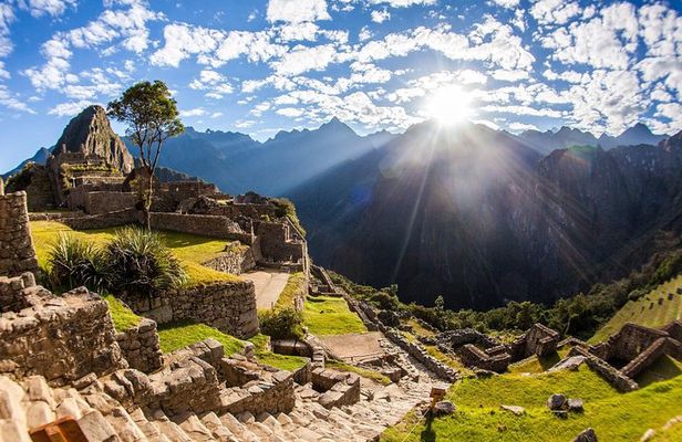 7-Day Lima and Cusco Tour with Sunrise at Machu Picchu