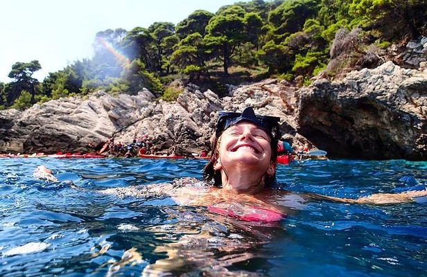 Guided Kayaking and Snorkeling Tour to Green Cave and Sipan Island from Lopud
