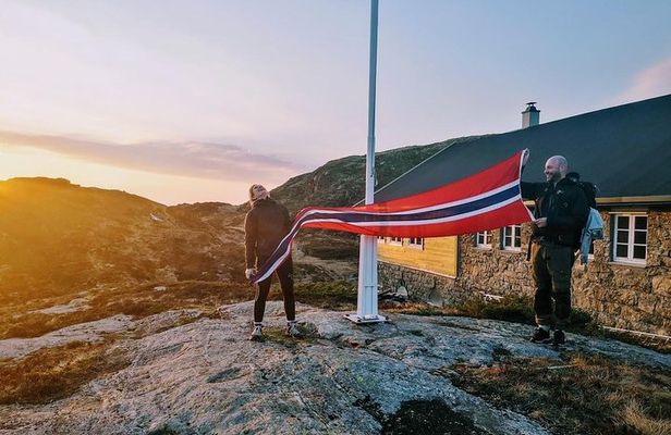 Hike and cabin experience at Vidden, Bergen