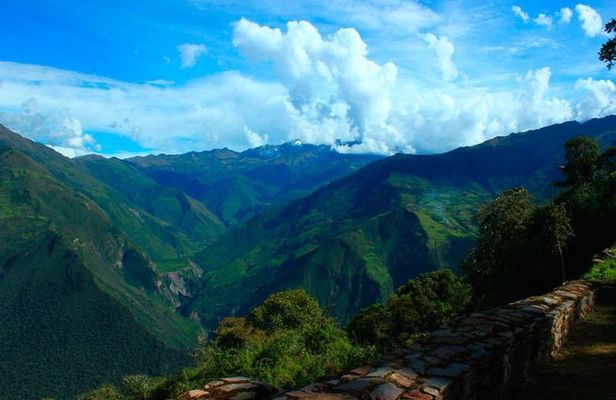 Tour to Choquequirao and Machu Picchu
