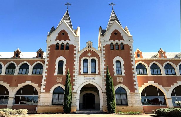 Pinnacles Desert & New Norcia Day Tour from Perth