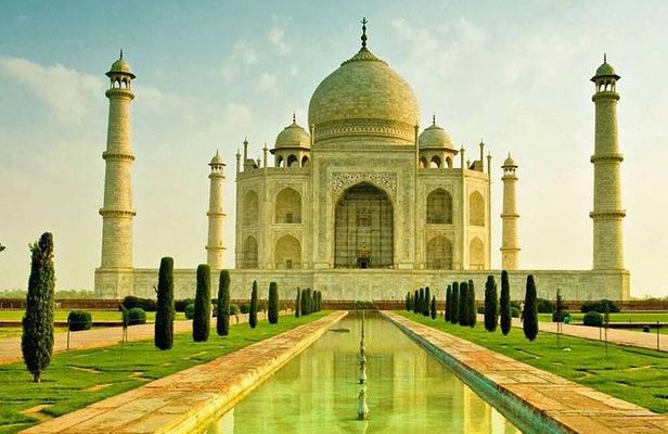 Taj Mahal Sharing Same Day Trip From Delhi Including all
