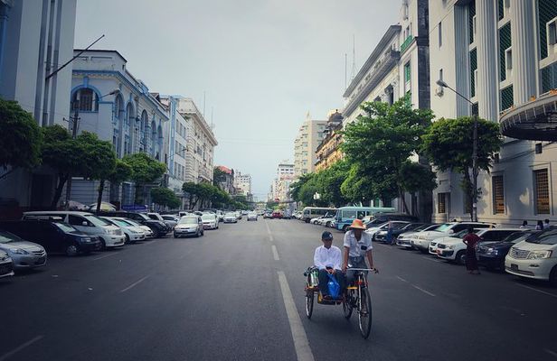 Yangon Evening Food Tour and trishaw ride