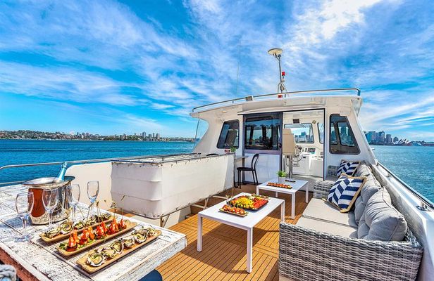 Private Group Sydney Harbour Luxury Cruise - 90 Minutes