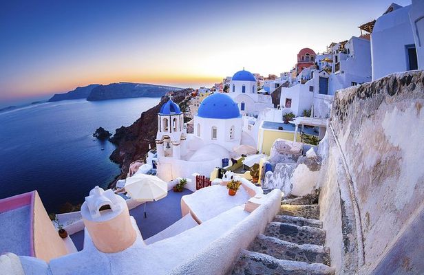 Santorini Island: Guided Tour From Heraklion Crete