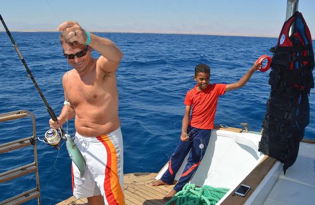 Private Fishing Full Day Boat with Equipment and Lunch - Hurghada