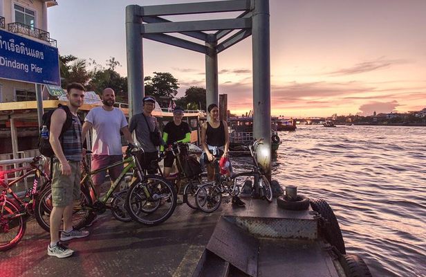Bike & Bite with Boss: Discover Thonburi