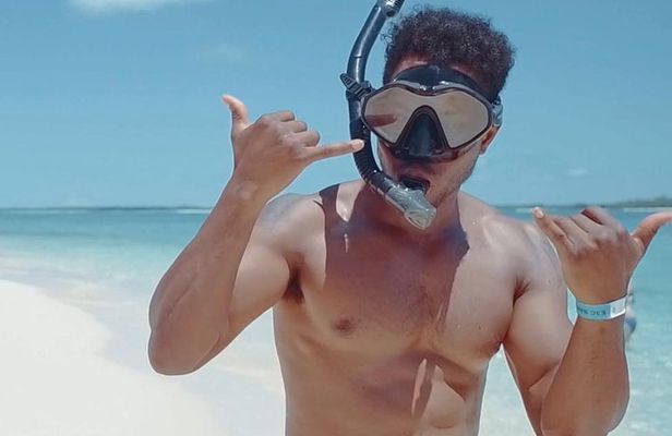 Rose Island Adventure: Snorkel, Sea Turtles, and Private Beach