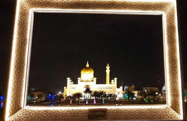 Private Bandar by Night Tour