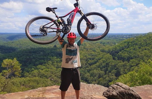 Blue Labyrinth PRIVATE Tour: Sydney Blue Mountains by E-Bike