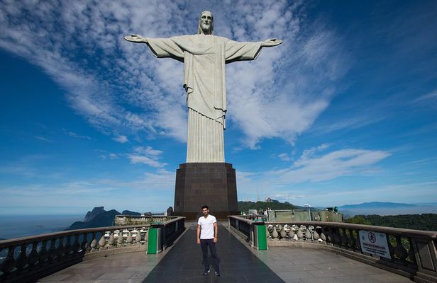 Christ Redeemer Private Tour with a Photographer