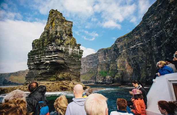 Small Group - Cliffs Cruise, Aran Islands AND Connemara in One Day from Galway