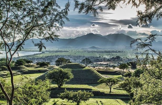 The Fire TOUR - Pyramids, Volcanoes, Agaves & Tequila