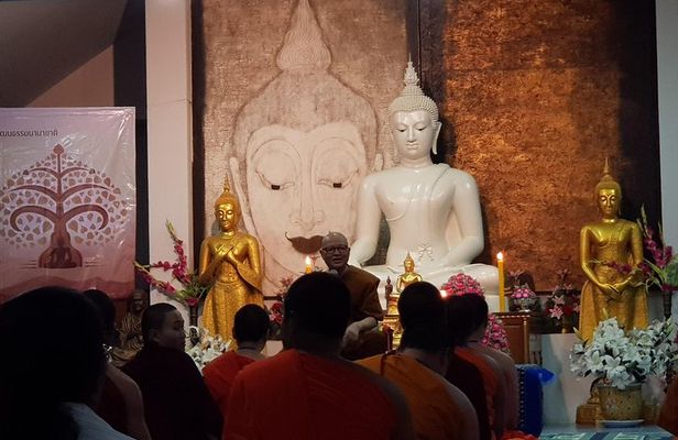 Private Tour: Thai Culture& Experience with Buddhism