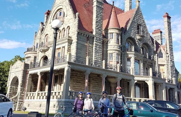 Victoria City Highlights Bike Tour for Cruise Guests