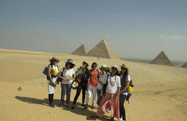 Giza Pyramids layover tour