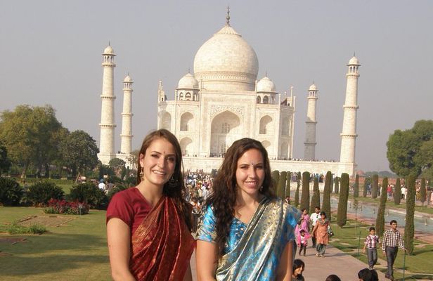 Overnight luxury tour of tajmahal with Jaipur including transport and hotel