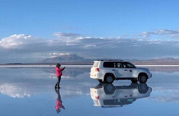 Standar 3 Days Uyuni Salt Flats and Colorfull Lagoons