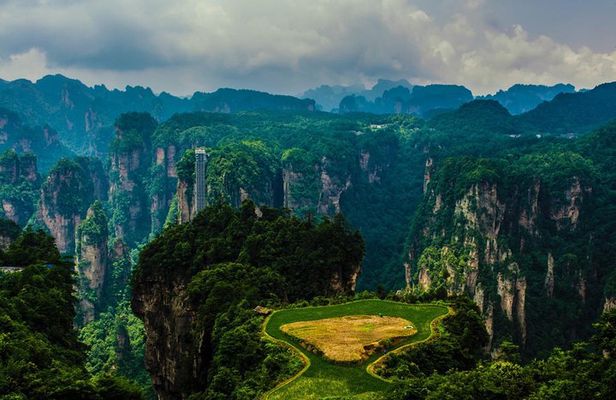 Private 2-Day Tour Combo Package: Zhangjiajie Avatar and Tianmen Mountain