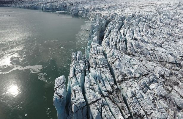 Glacier Hike: Summer Treasure - Glacier Discovery