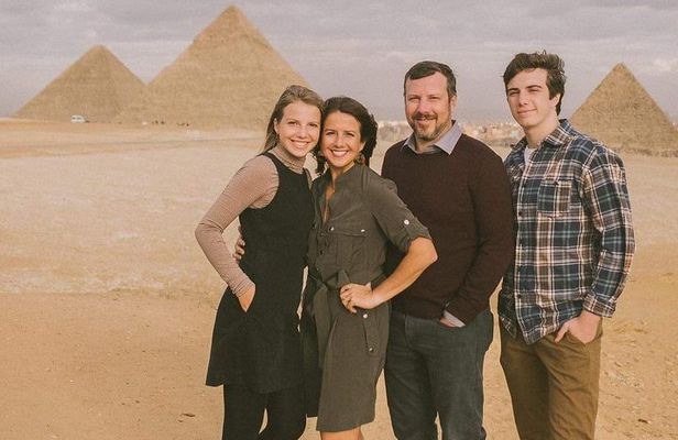 Cairo tour to Giza Pyramids and Sphinx