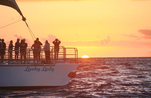 Deluxe Na Pali Sunset Tour on the Lucky Lady