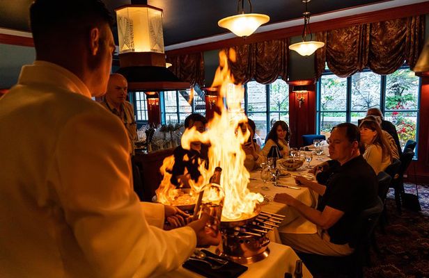 Evening Gourmet Tour 5 Course Dinner - History and Food in Old Quebec City