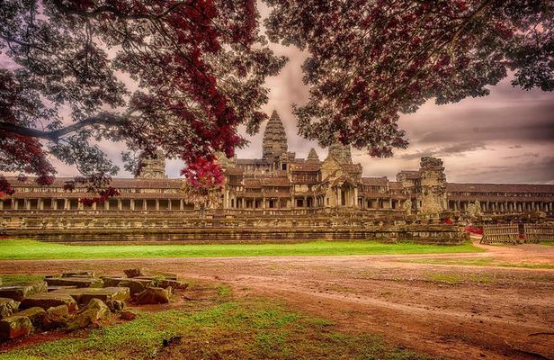 4-Day Angkor, Kulen, Tonle Sap, Banteay Srei & Beng Mealea Tour