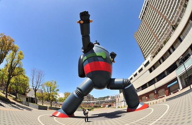 Private Kobe Tour for Families with a Local, 100% Personalized