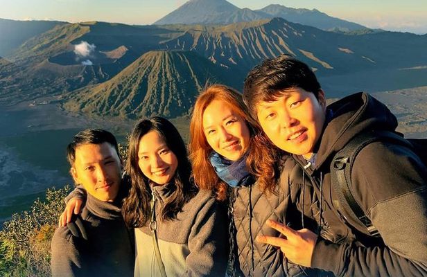 Bromo Sunrise Tour & Tumpak Sewu Waterfall