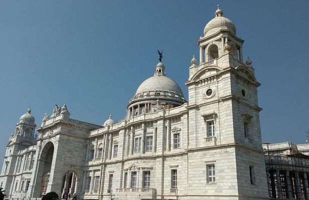 Capturing the City of Joy; Full Day Kolkata Street Photography Tour