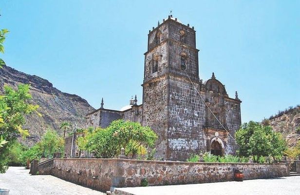 Explore San Javier Mission, Lunch, Walk & Historical Tour