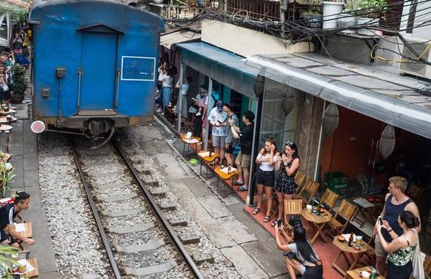 Hanoi City Tour: Private Half-Day to Hidden Corners &Train Street