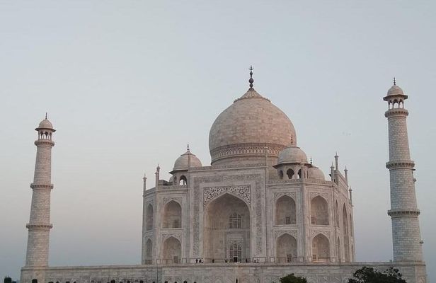 Delhi to Agra , Taj Mahal at Sunrise Day-Trip