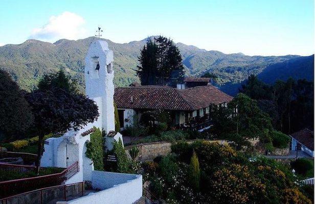 Bogota 8-hour Sightseeing Tour with Gold Museum, Monserrate and Colombian lunch
