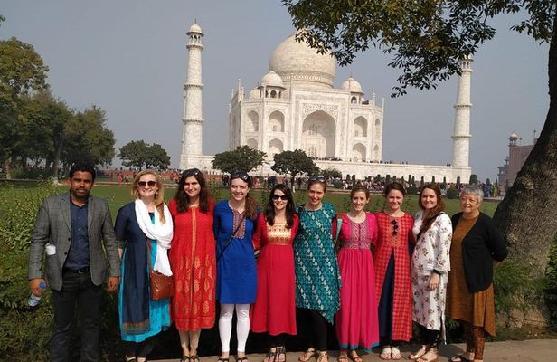 Taj Mahal & Agra Fort Group Tour From Delhi