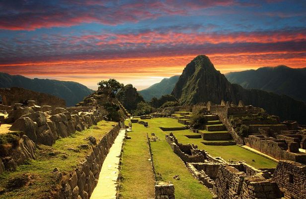 Ultimate 1-Day Machu Picchu Adventure by Train