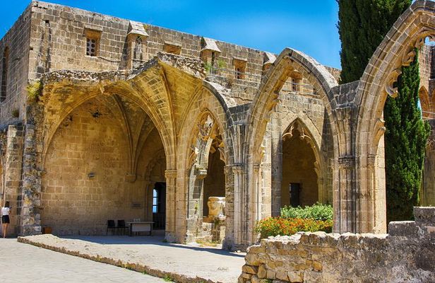 Private tour to Kyrenia & Bellapais Abbey from Limassol