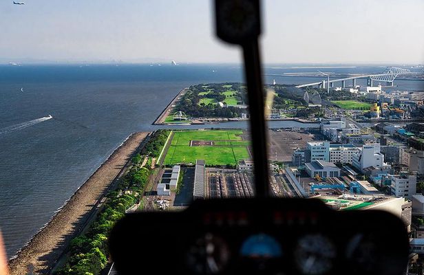 【10 Minutes】Helicopter Flight Tour Over Tokyo Bay!