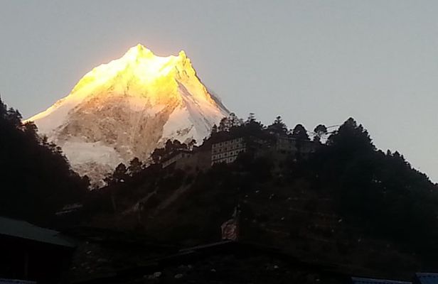 Manaslu Circuit Trek