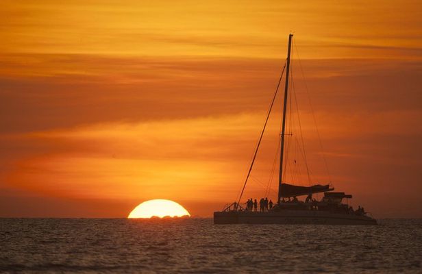 Marlin del Rey Catamaran Snorkel Sunset Cruise from Tamarindo or Playas del Coco