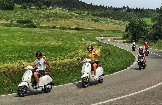 Tuscany Vespa Tours Through the Hills of Chianti